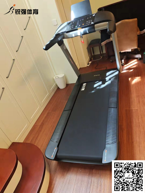 好博体育济南省体旗舰店客户-跑步机T6700-T3